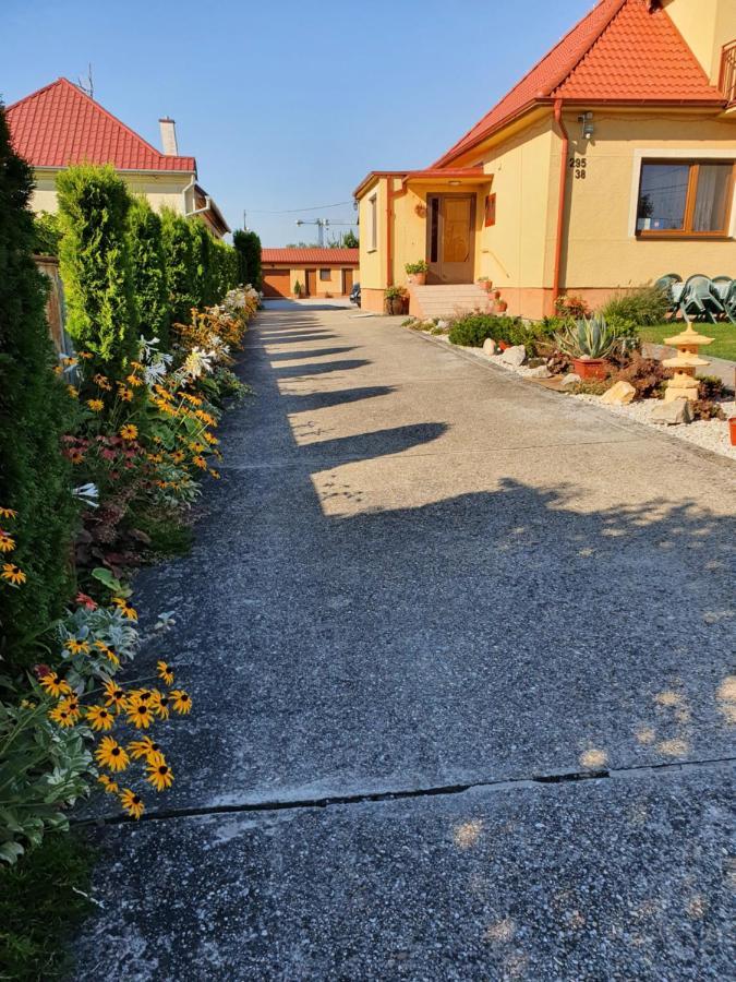 Appartement Privat U Jozefa Foeldesa à Veľký Meder Extérieur photo