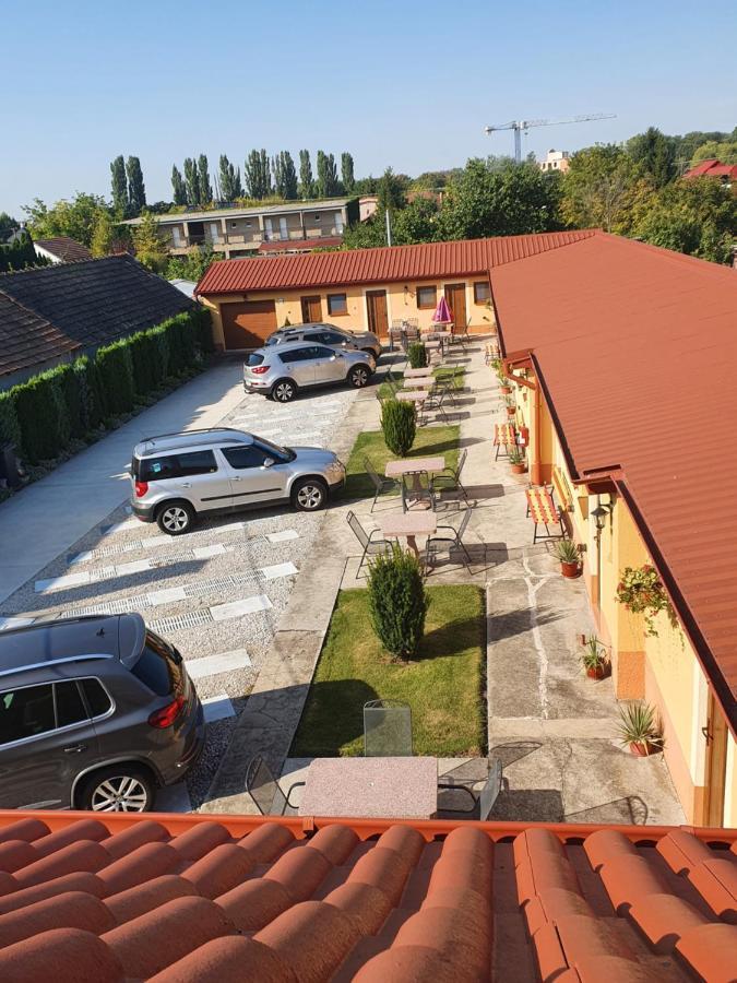 Appartement Privat U Jozefa Foeldesa à Veľký Meder Extérieur photo